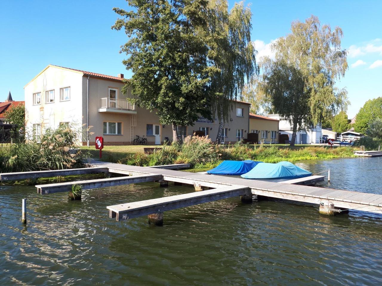 Boootshaus - Am Spreeufer Otel Beeskow Dış mekan fotoğraf